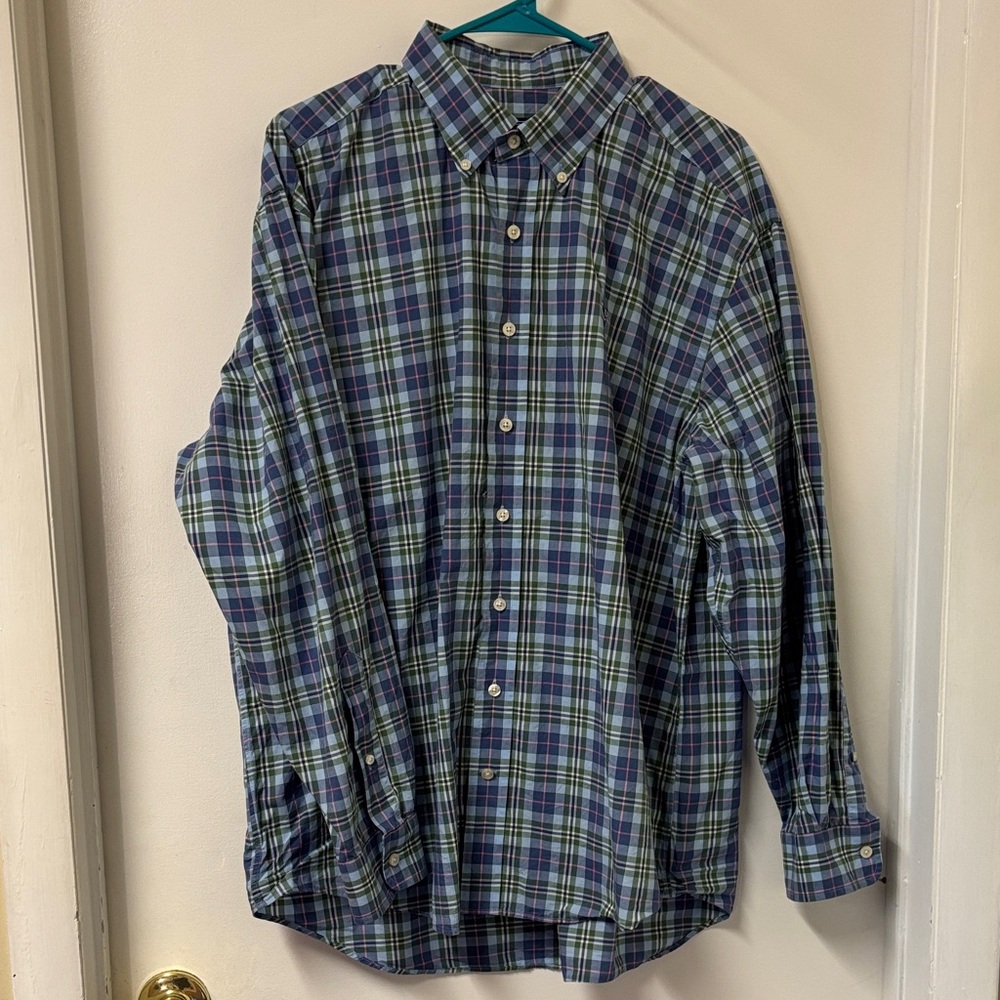 Vineyard Vines men’s long sleeve button-down shirt